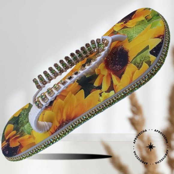 Women's Luxury Flip Flops Yellow Flowes crystals and rhinestones, all occasions. - Picture 12 of 17